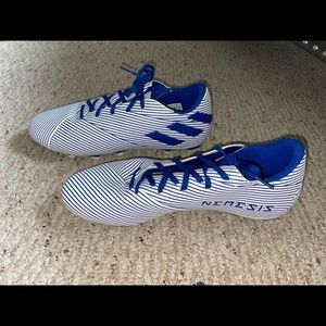 adidas Men's Nemeziz 19.4 FxG Sneaker, FTWR White/Team Royal